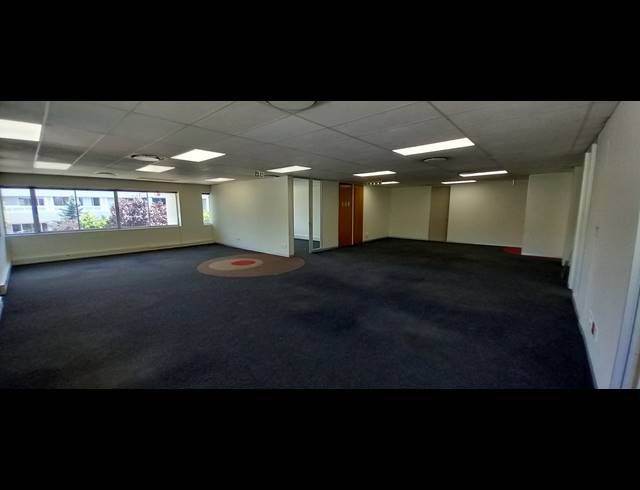 1,203M² OFFICE TO LET IN WOODMEAD